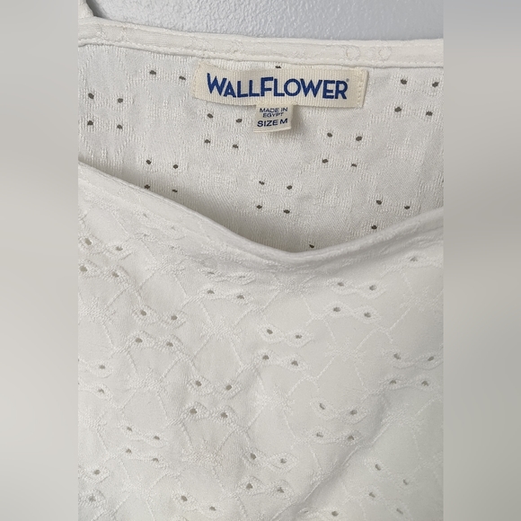 Wallflower White Ivory Eyelet Knit Crop Tank Top Size Med Stretch Embroidery - Picture 10 of 10